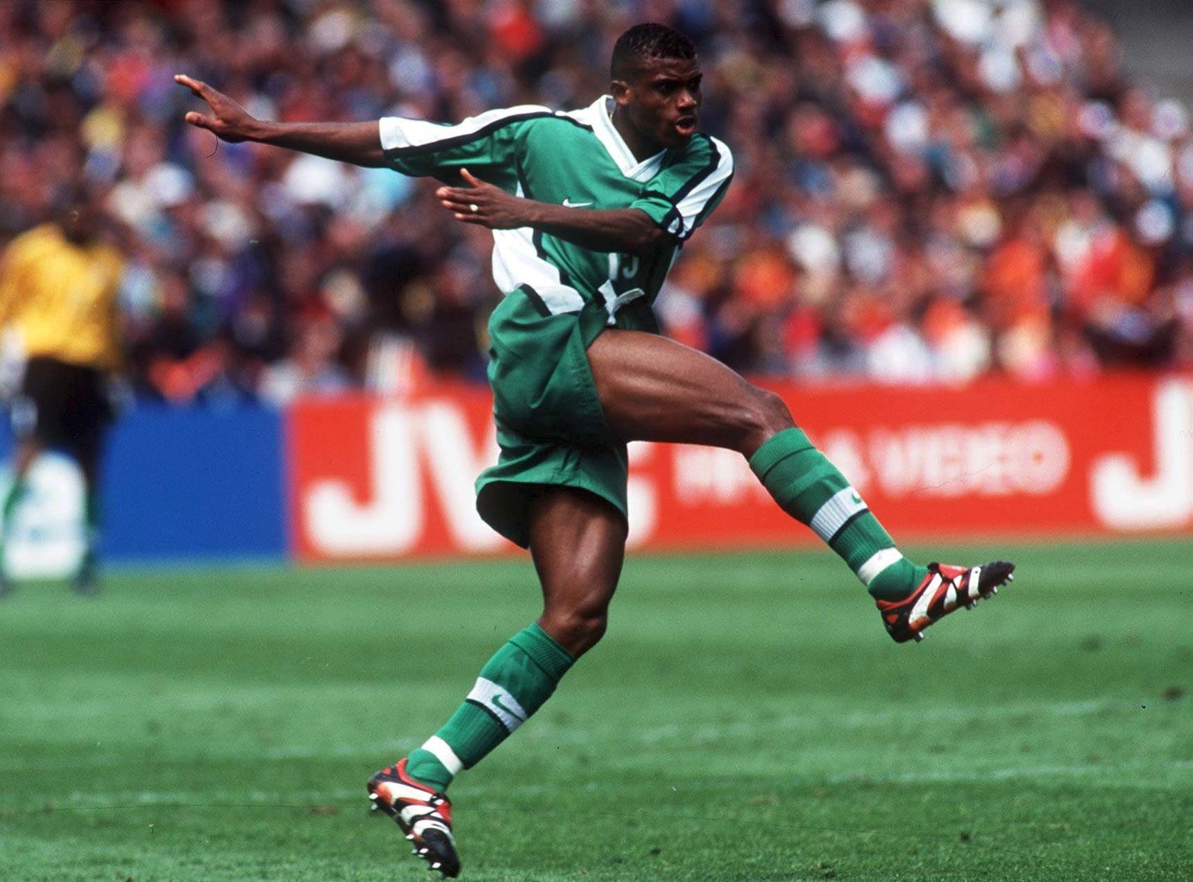 Naija Sabi Do Things with Style!” – Sunday Oliseh Reacts to NFF’s Tribute to 1980 AFCON Heroes Sunday Oliseh | Football is more than just a game; it’s a legacy